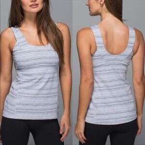 Lululemon Scoop Back Tank in Cyber Stripe White Silver Fox Size 6